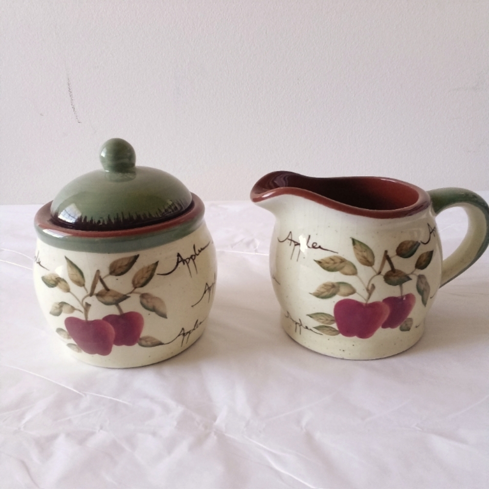 Home Interiors and Gifts Apple Orchard Collection Creamer & Sugar Bowl Set